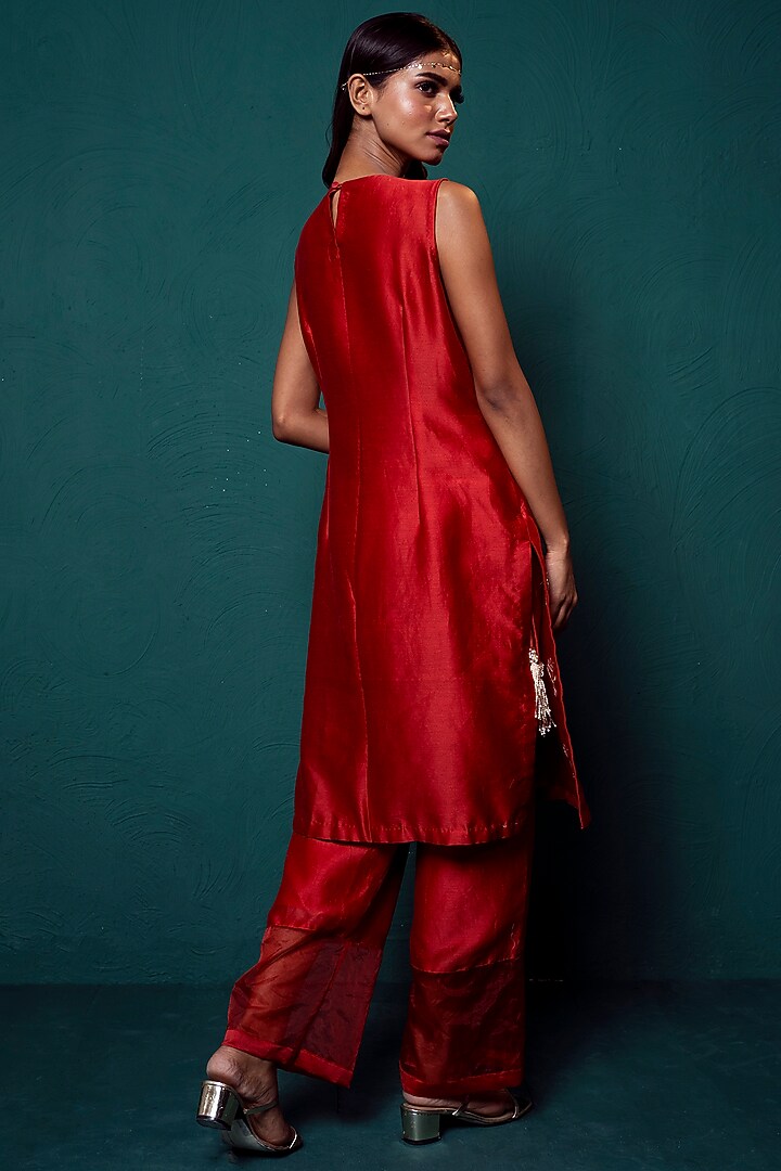 Red Chanderi Silk Embroidered Kurta Set by Suave by Neha & Shreya at Pernia's Pop Up Shop