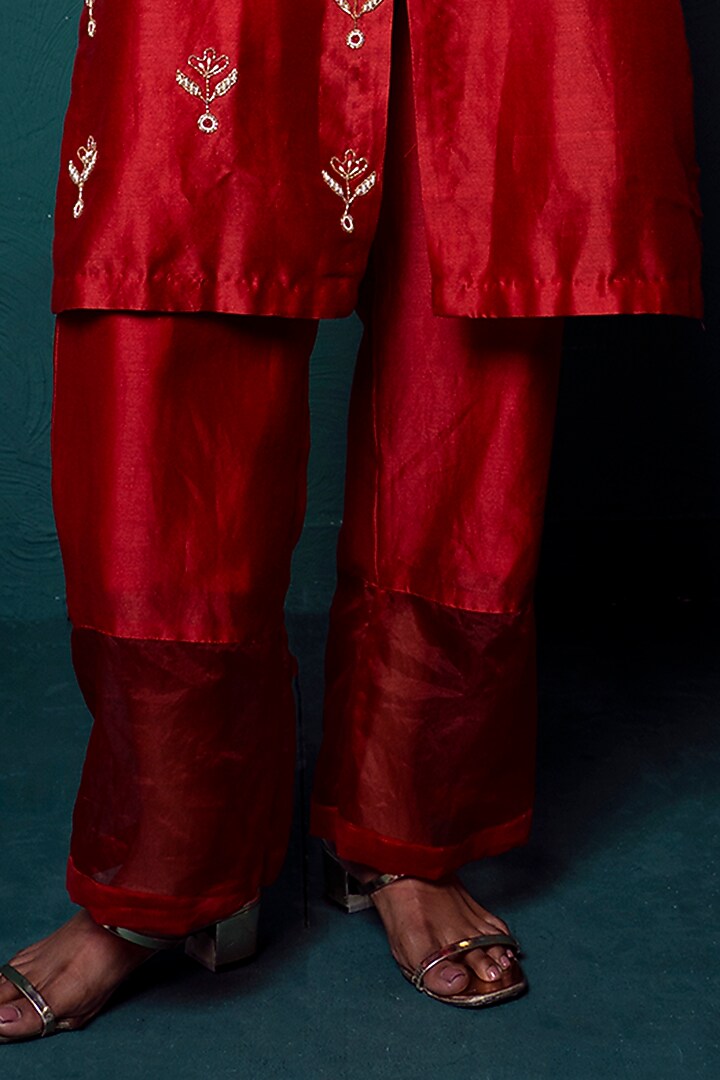 Red Chanderi Silk Embroidered Kurta Set by Suave by Neha & Shreya at Pernia's Pop Up Shop