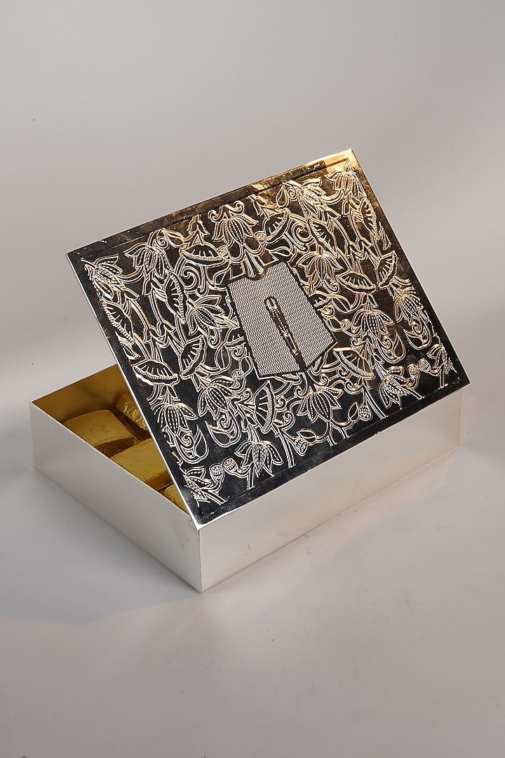 Silver Brass Lord Vishnu Tilak box by Siansh by Sunita Aggarwal