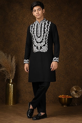 Black Japanese Fabric Threadwork Kurta Set For Boys by Soniya G KIDS