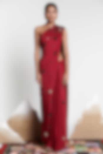 Red Italian Jersey Saree Set by Shivan & Narresh