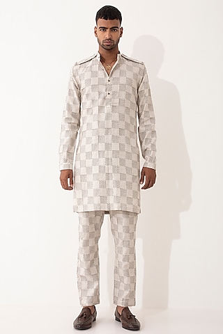 Ivory Linen Printed Kurta Set by Son Of A Noble SNOB Men