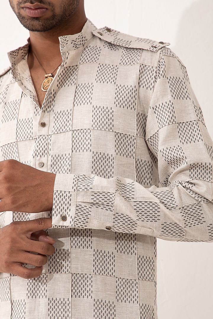 Ivory Linen Printed Kurta Set by Son Of A Noble SNOB Men at Pernia's Pop Up Shop