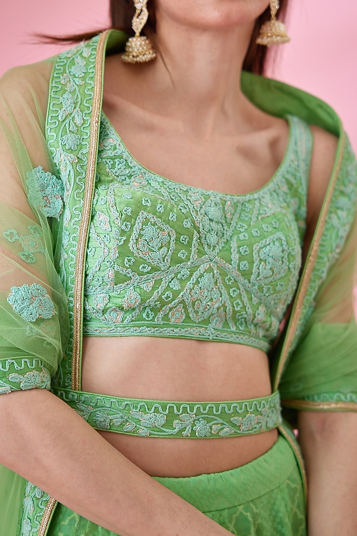Irish Green Chanderi Jacquard Embroidered Wedding Lehenga Set by Shyam Narayan Prasad at Pernia's Pop Up Shop