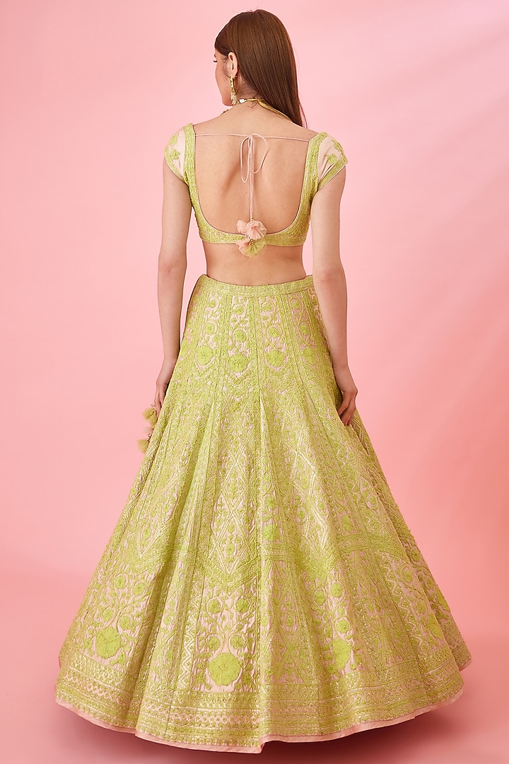 Yellow Raw Silk Embroidered Bridal Lehenga Set by Shyam Narayan Prasad at Pernia's Pop Up Shop