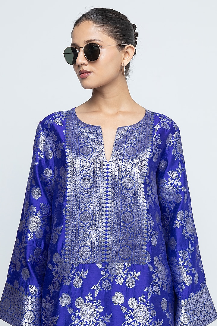 Ultramarine Jaal Silk Floral Brocade Kurta Set by Sobariko at Pernia's Pop Up Shop