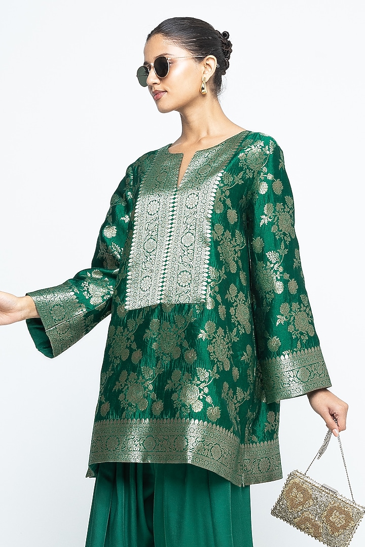 Green Jaal Silk Floral Brocade Kurta Set by Sobariko at Pernia's Pop Up Shop
