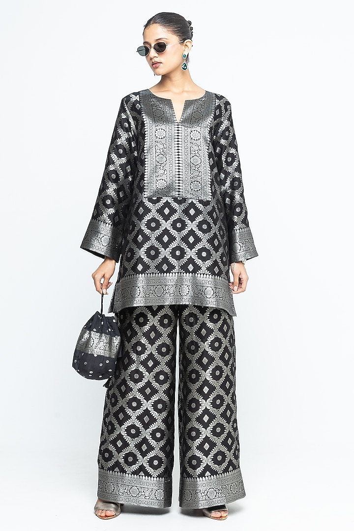 Black Jaal Silk Woven Brocade Kurta Set by Sobariko at Pernia's Pop Up Shop