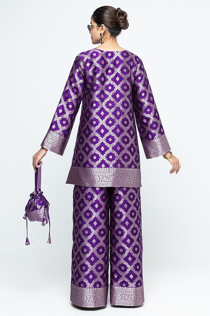 Purple Jaal Silk Woven Brocade Kurta Set by Sobariko at Pernia's Pop Up Shop