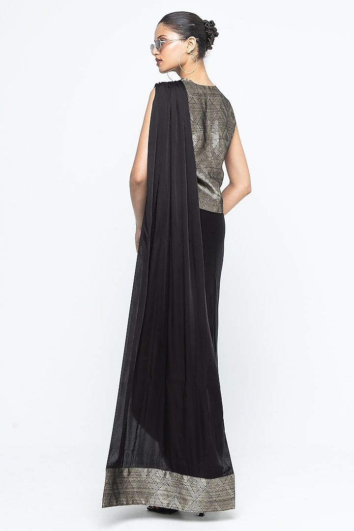 Black Raw Silk Brocade Skirt Party Wear Saree Set by Sobariko at Pernia's Pop Up Shop