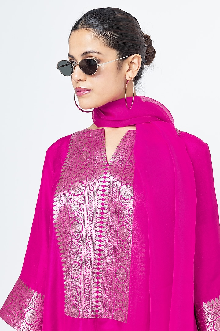 Pink Silk Banarasi Kurta Set by Sobariko at Pernia's Pop Up Shop