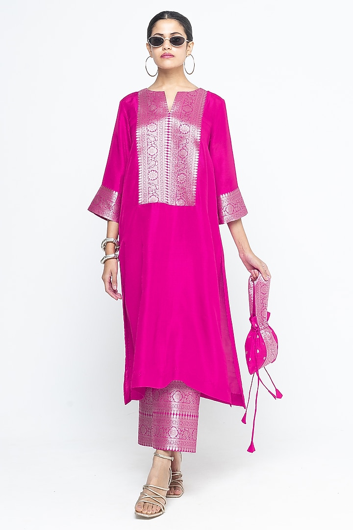 Pink Silk Banarasi Kurta Set by Sobariko at Pernia's Pop Up Shop