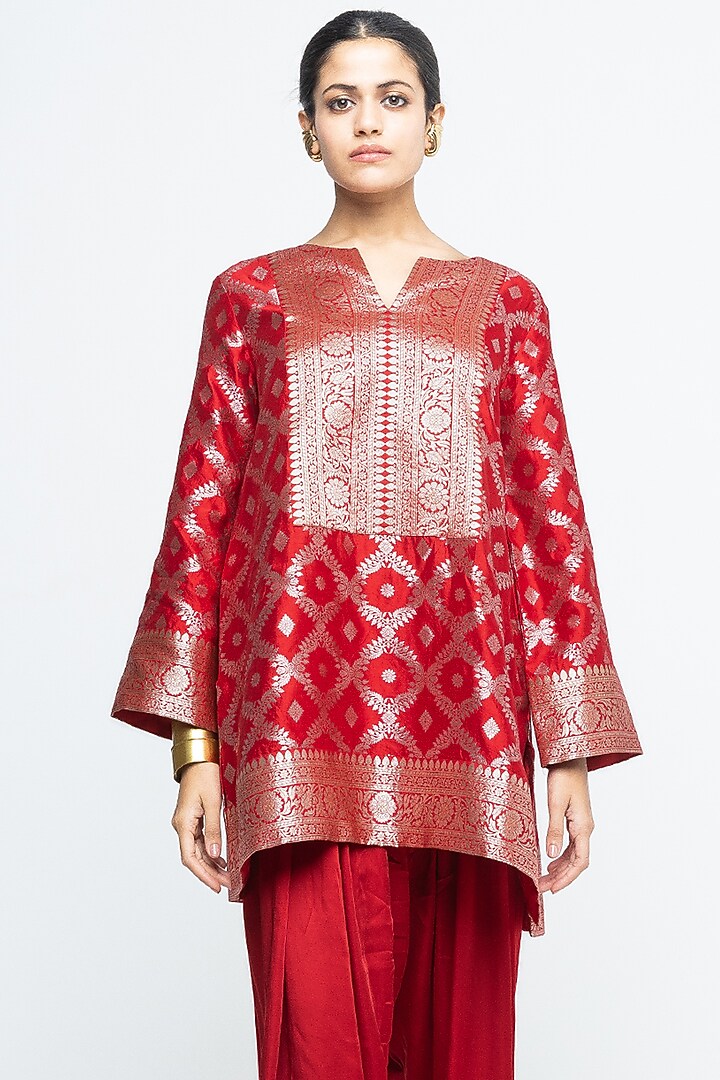 Red Jaal Silk Brocade Kurta Set by Sobariko at Pernia's Pop Up Shop