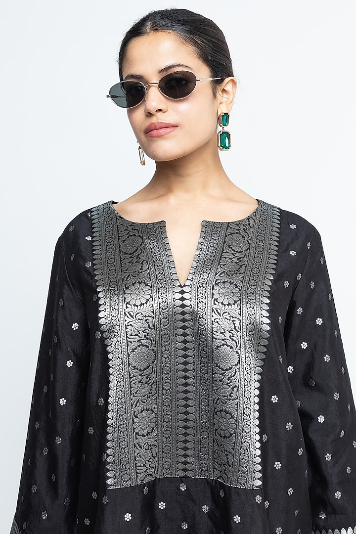 Black Silk Floral Brocade Kurta Set by Sobariko at Pernia's Pop Up Shop
