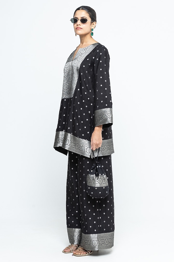 Black Silk Floral Brocade Kurta Set by Sobariko at Pernia's Pop Up Shop