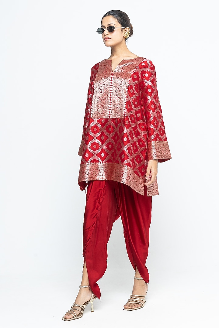 Red Jaal Silk Brocade Kurta Set by Sobariko at Pernia's Pop Up Shop