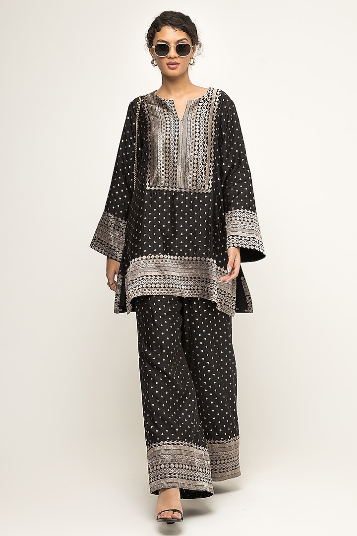 Black Silk Kurta Set by Sobariko at Pernia's Pop Up Shop