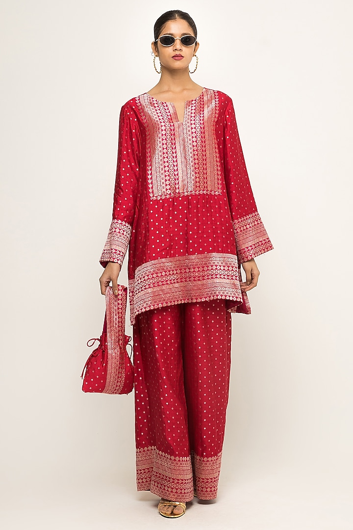 Red Silk Kurta Set by Sobariko at Pernia's Pop Up Shop