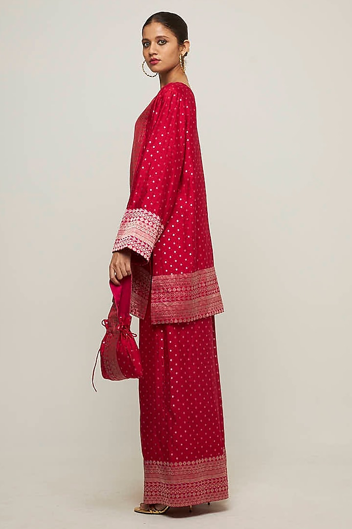 Red Silk Kurta Set by Sobariko at Pernia's Pop Up Shop