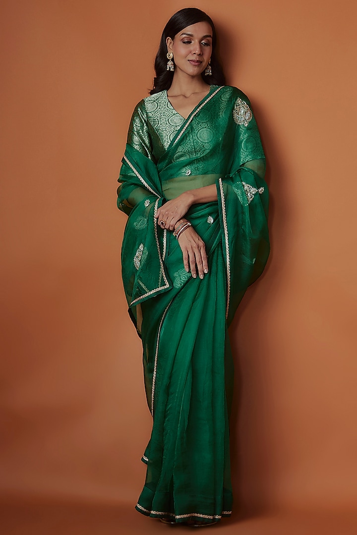 Emerald Green Organza Motifs Hand Embroidered Saree Set by Sobariko at Pernia's Pop Up Shop