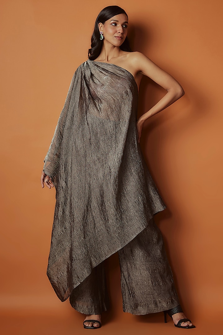 Metallic SIlver Crushed Tissue One-Shoulder Cape Set by Sobariko