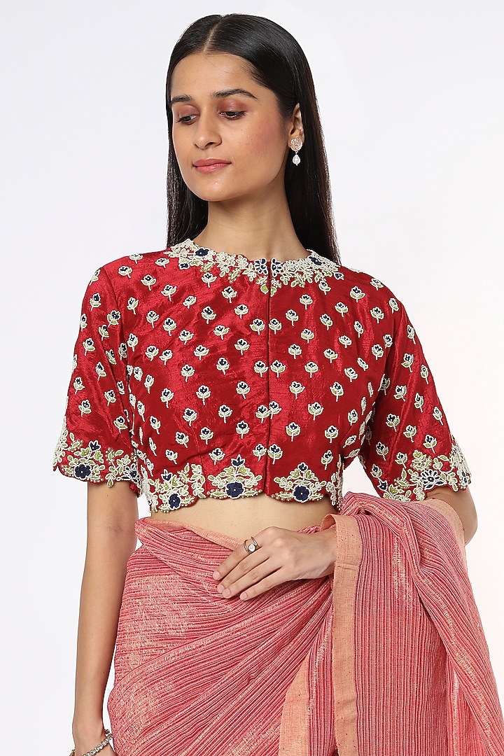 Red Handloom Festive Saree In Linen Silk by Soumodeep Dutta at Pernia's Pop Up Shop