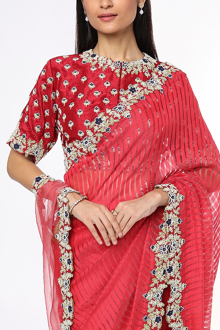 Red Hand Embroidered Wedding Saree Set by Soumodeep Dutta at Pernia's Pop Up Shop