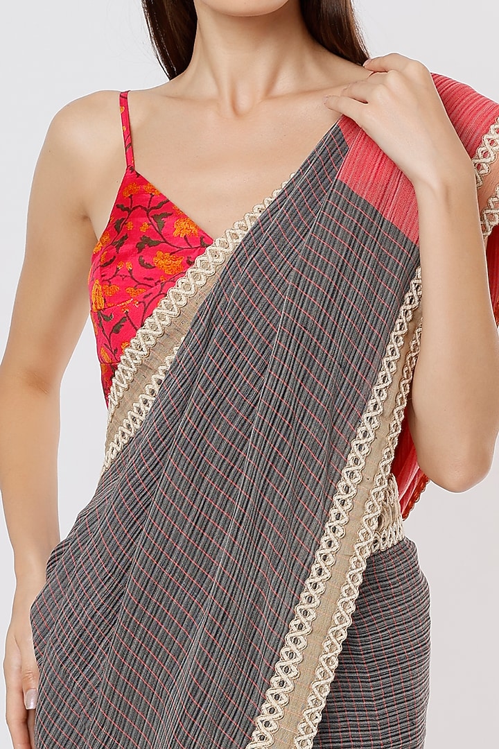 Black & Red Linen Silk Handloom Festive Saree by Soumodeep Dutta at Pernia's Pop Up Shop