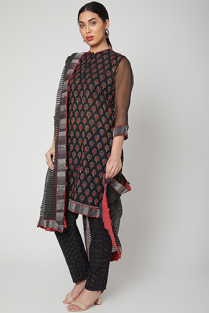 Black Ikkat & Embroidered Kurta With Pants by Soumodeep Dutta at Pernia's Pop Up Shop