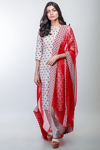 Grey Rose Embroidered Kurta Set by Soumodeep Dutta