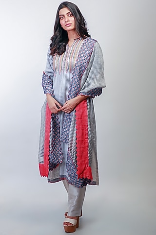 Grey Hand Embroidered Kurta Set by Soumodeep Dutta