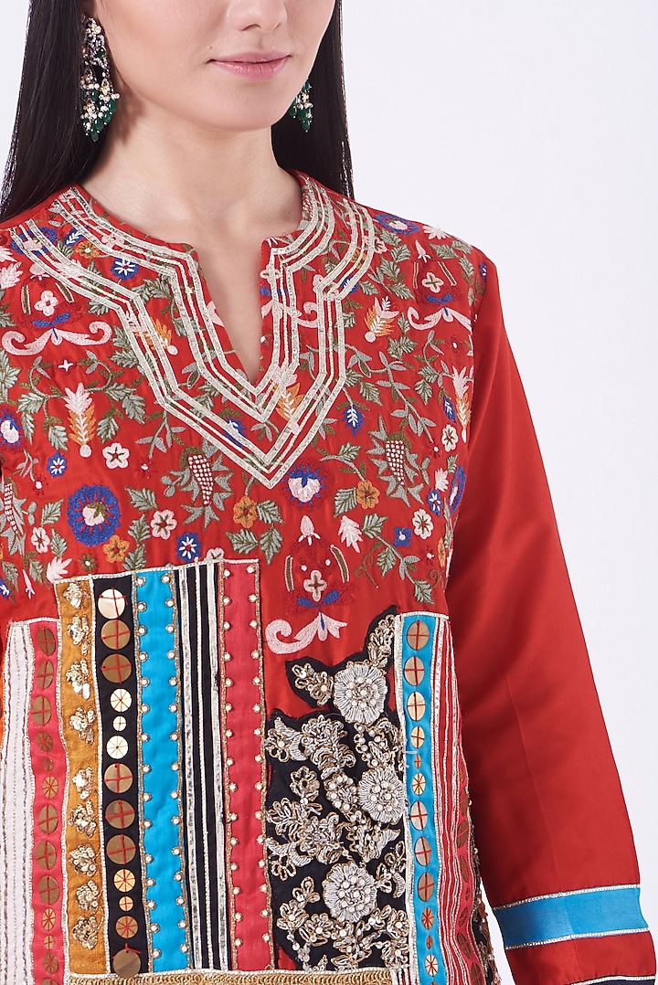 Fiery Red Embroidered Kurta Set by Sonali Gupta at Pernia's Pop Up Shop