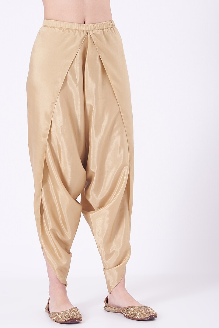 Gold Blended Silk Dhoti Set by Sonali Gupta at Pernia's Pop Up Shop