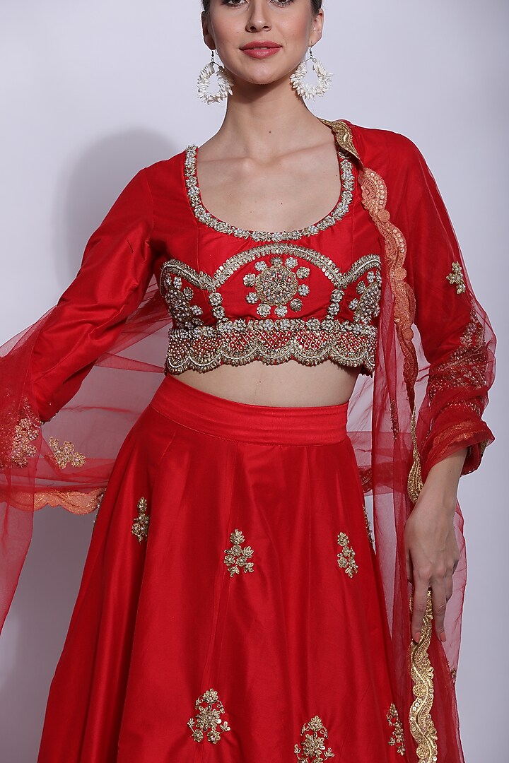 Red Silk Embroidered Wedding Lehenga Set by Sonali Gupta at Pernia's Pop Up Shop