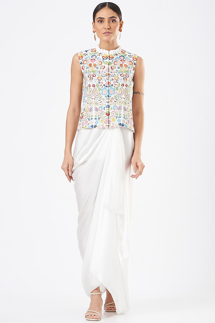 White Embroidered Jacket Set by Sonali Gupta at Pernia's Pop Up Shop