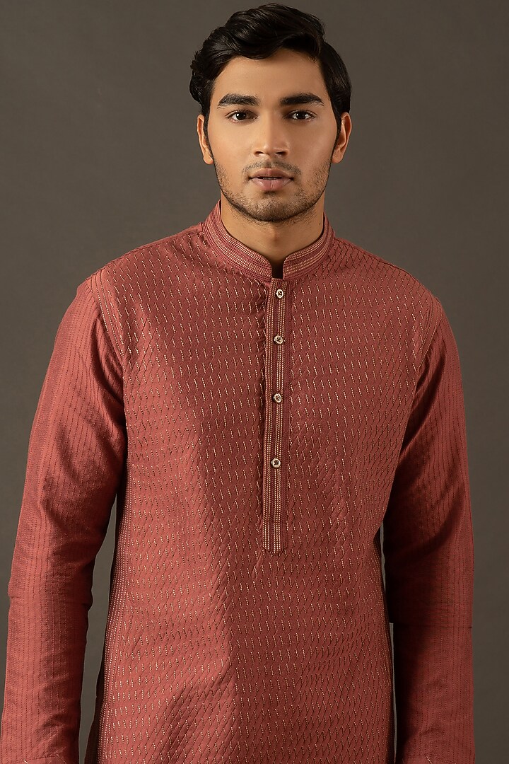 Dark Coral Pink Silk Kurta Set with Thread Work by Soniya G Men at Pernia's Pop Up Shop
