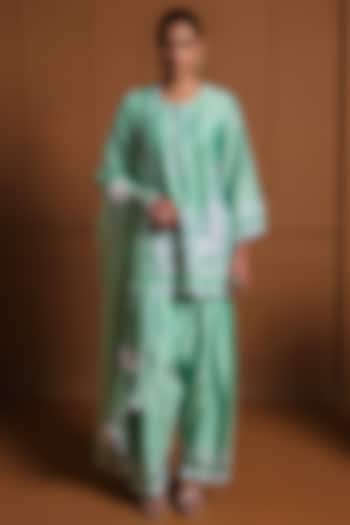 Mint Green Silk Floral Thread Work Kurta Set by Sonia Khatri at Pernia's Pop Up Shop