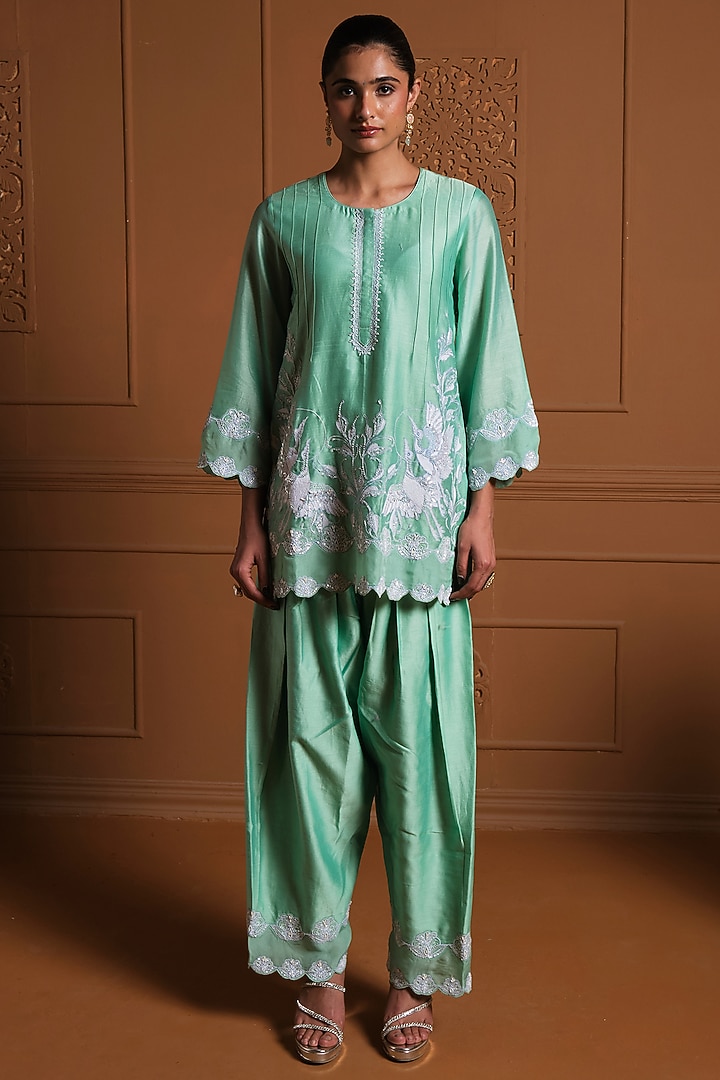 Mint Green Silk Floral Thread Work Kurta Set by Sonia Khatri at Pernia's Pop Up Shop