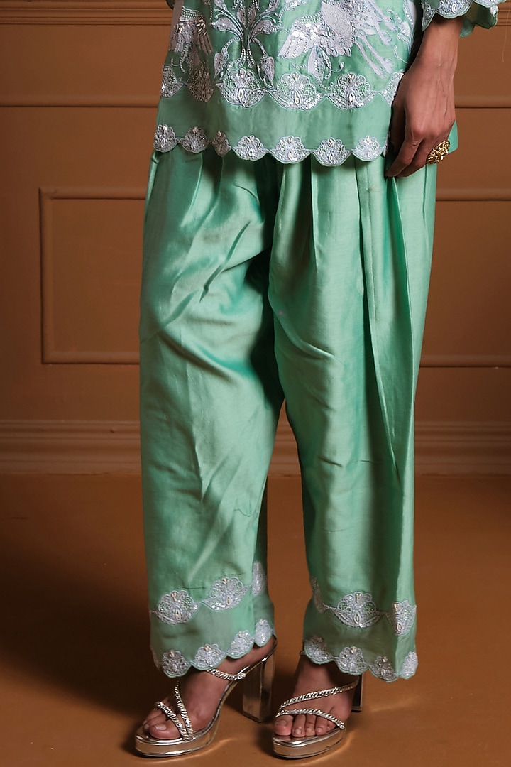 Mint Green Silk Floral Thread Work Kurta Set by Sonia Khatri at Pernia's Pop Up Shop