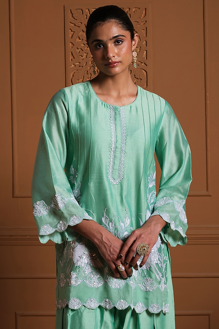 Mint Green Silk Floral Thread Work Kurta Set by Sonia Khatri at Pernia's Pop Up Shop