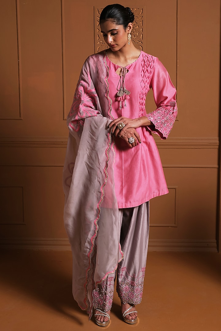 Candy Pink Silk Mirror Work Kurta Set by Sonia Khatri at Pernia's Pop Up Shop