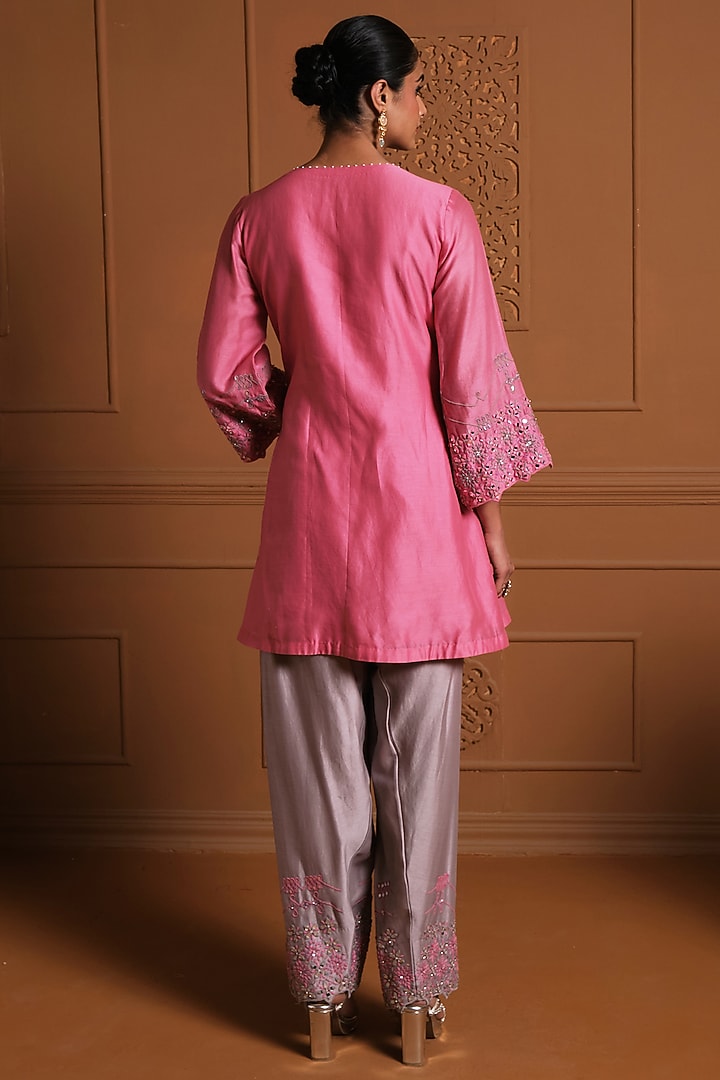 Candy Pink Silk Mirror Work Kurta Set by Sonia Khatri at Pernia's Pop Up Shop