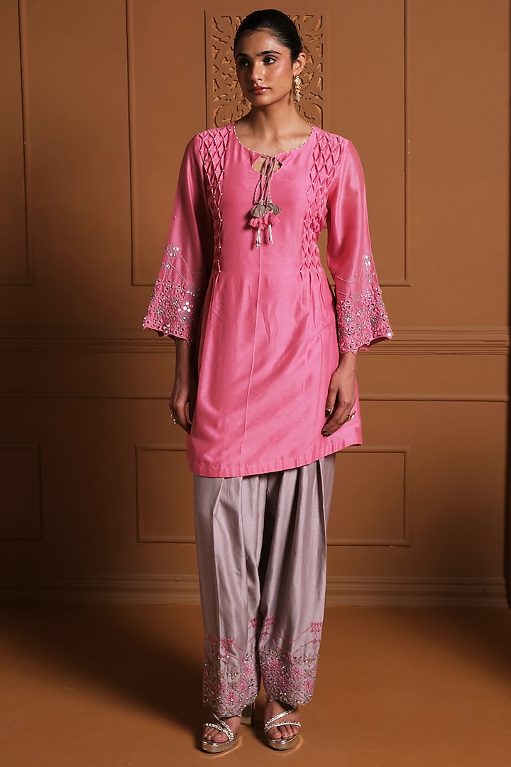 Candy Pink Silk Mirror Work Kurta Set by Sonia Khatri at Pernia's Pop Up Shop