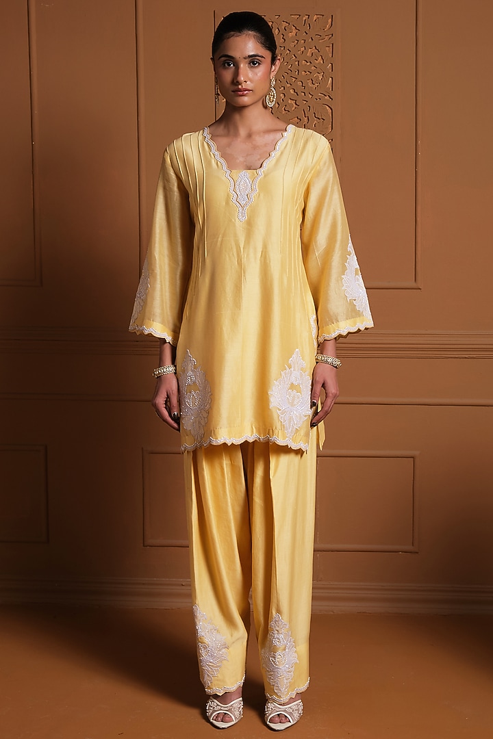Yellow Silk Resham Embroidered Kurta Set by Sonia Khatri at Pernia's Pop Up Shop