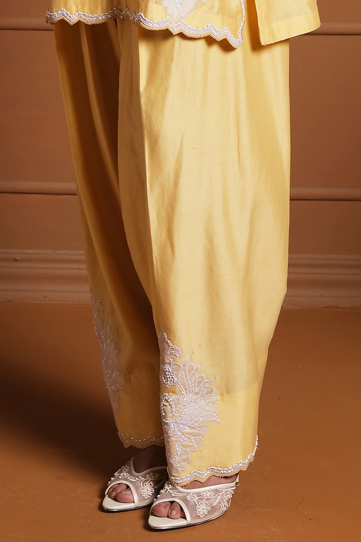 Yellow Silk Resham Embroidered Kurta Set by Sonia Khatri at Pernia's Pop Up Shop