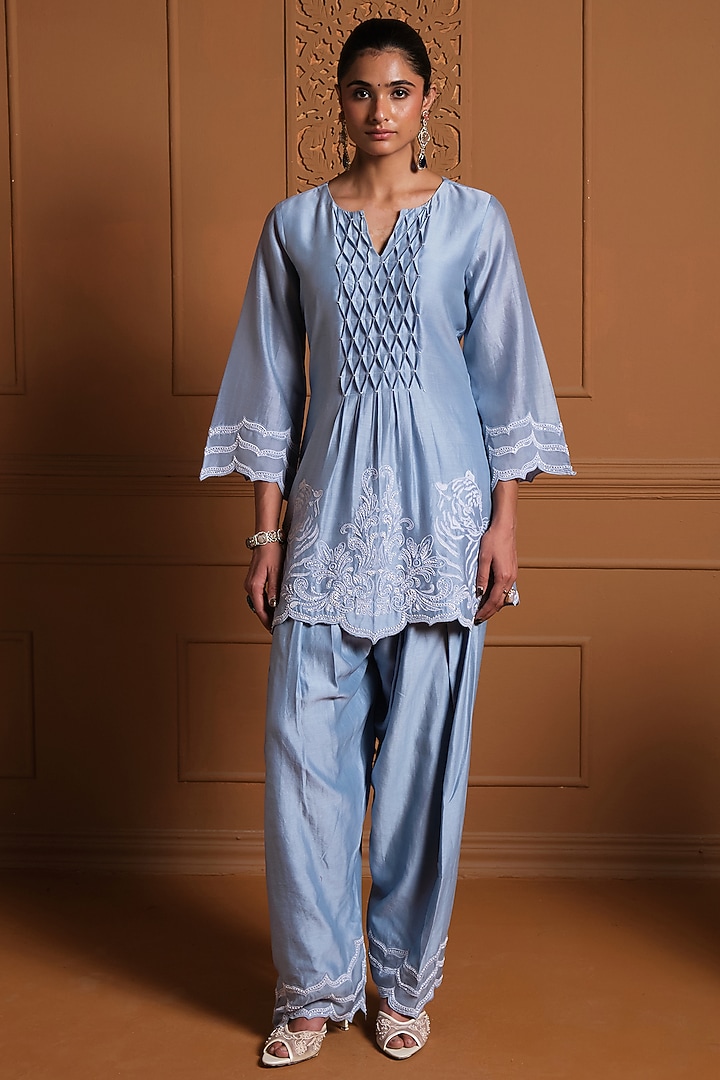 Blue Silk Embroidered Kurta Set by Sonia Khatri at Pernia's Pop Up Shop