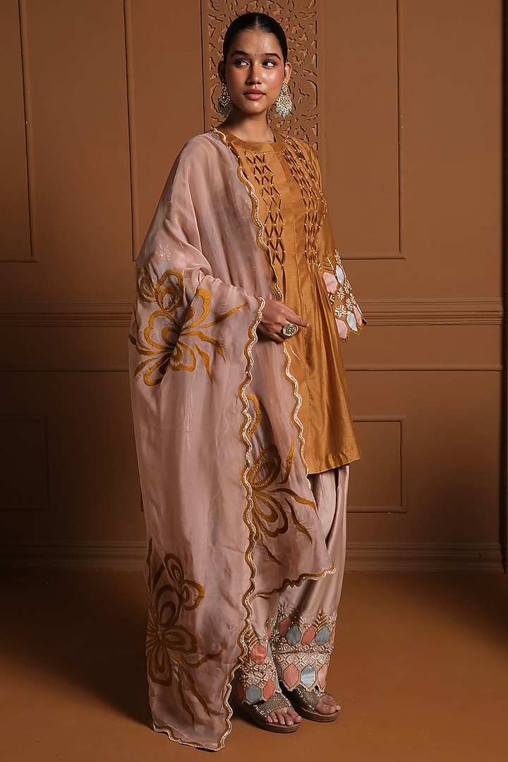 Yellow Silk Cutwork Kurta Set by Sonia Khatri at Pernia's Pop Up Shop