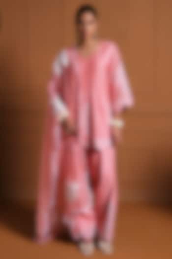 Coral Pink Silk Resham Embroidered Kurta Set by Sonia Khatri at Pernia's Pop Up Shop