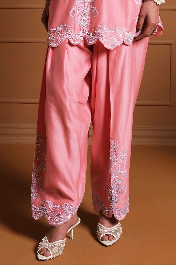 Coral Pink Silk Resham Embroidered Kurta Set by Sonia Khatri at Pernia's Pop Up Shop
