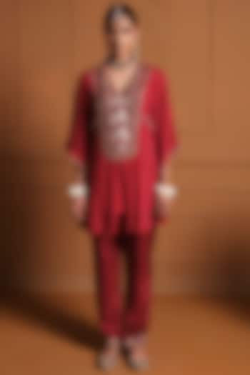 Maroon Chiffon Floral Hand Embroidered Asymmetrical Kaftan Set by Sonia Khatri at Pernia's Pop Up Shop